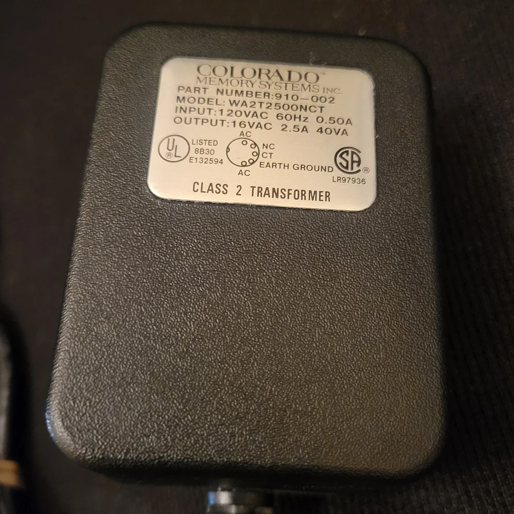 COLORADO Memory Systems P/N: 910-002 Model: WA2T2500NCT (16V 2.5A) Power Adapter